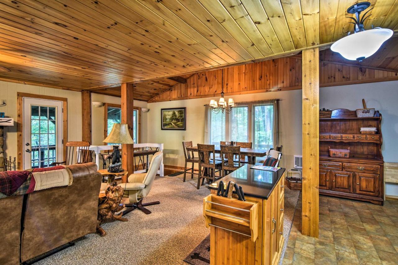 Robbinsville Cabin With Deck 3 Mi To Fontana Lake! Luaran gambar